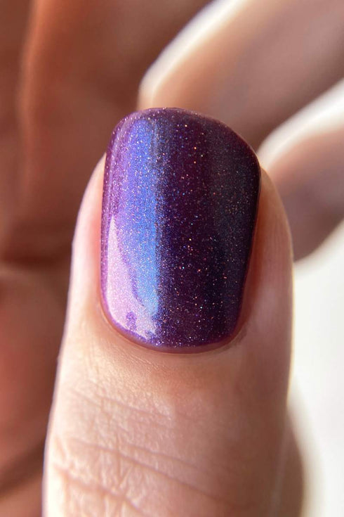 DISSOLVING NIGHT NAIL POLISH